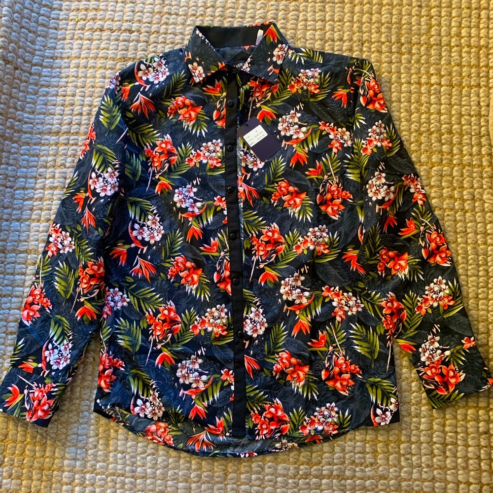 NWT Silver Stone Button Up